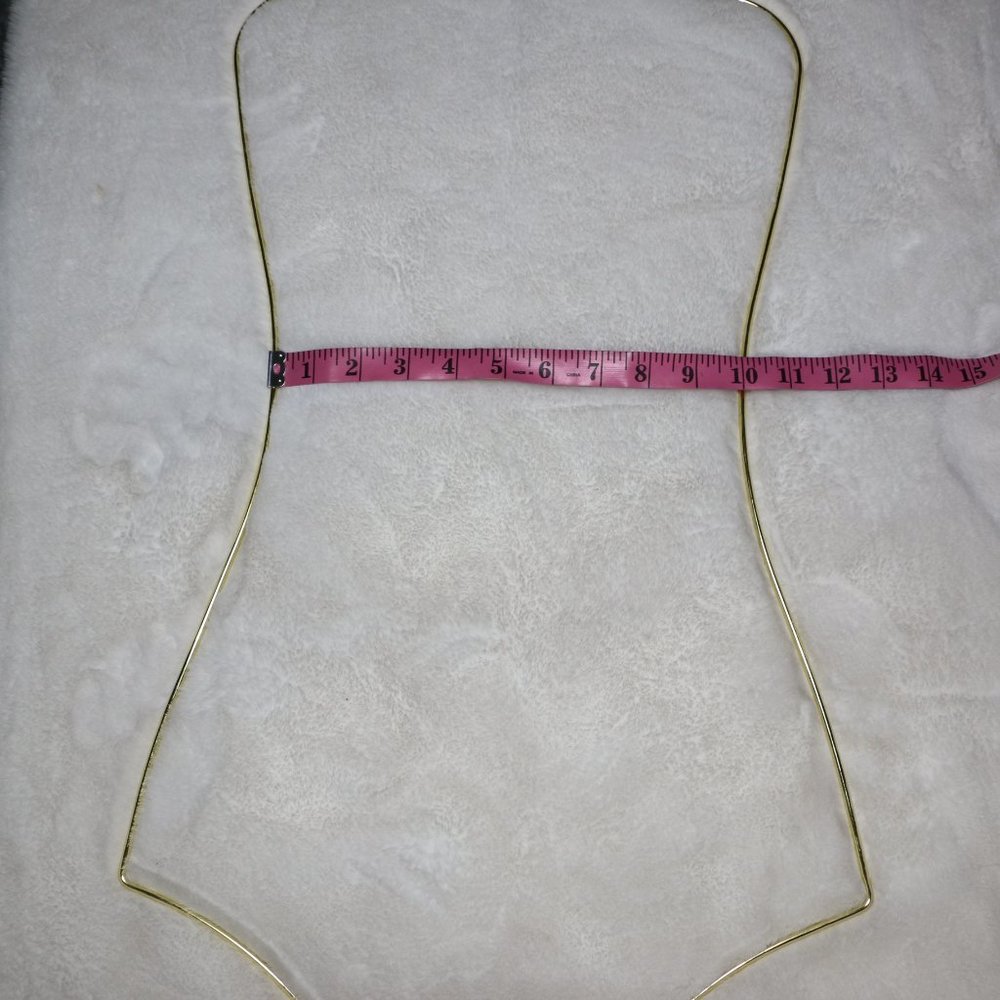 Body Shape Display Hanger - Picture 12 of 15